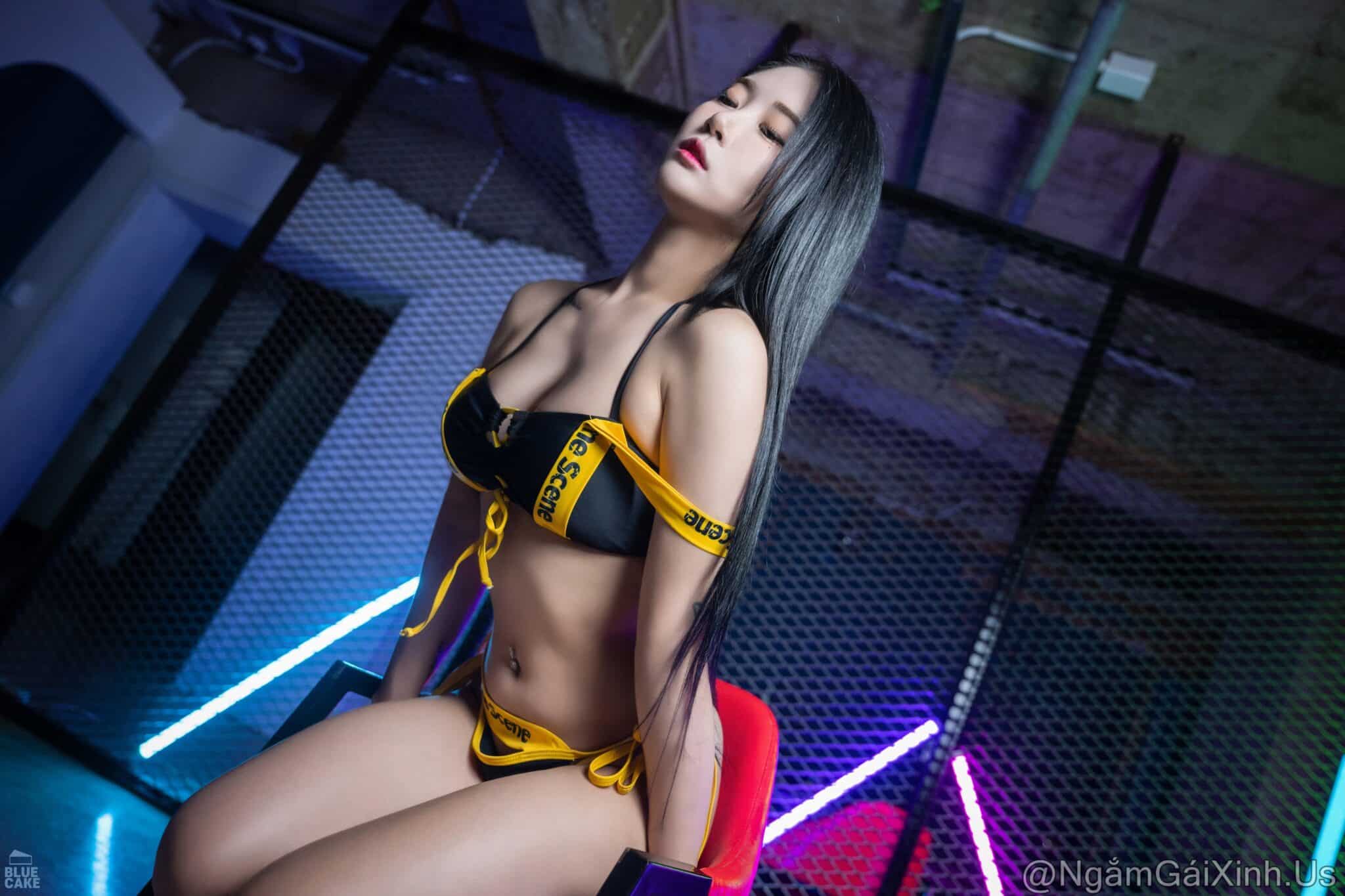 NgamGaiXinh_1_Bomi_Black & Yellow_047_47