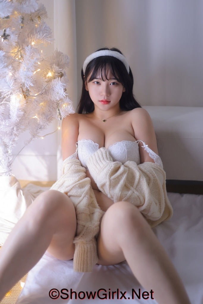 SGX_Yo_U Ming Vol.5 Xmas pic_45